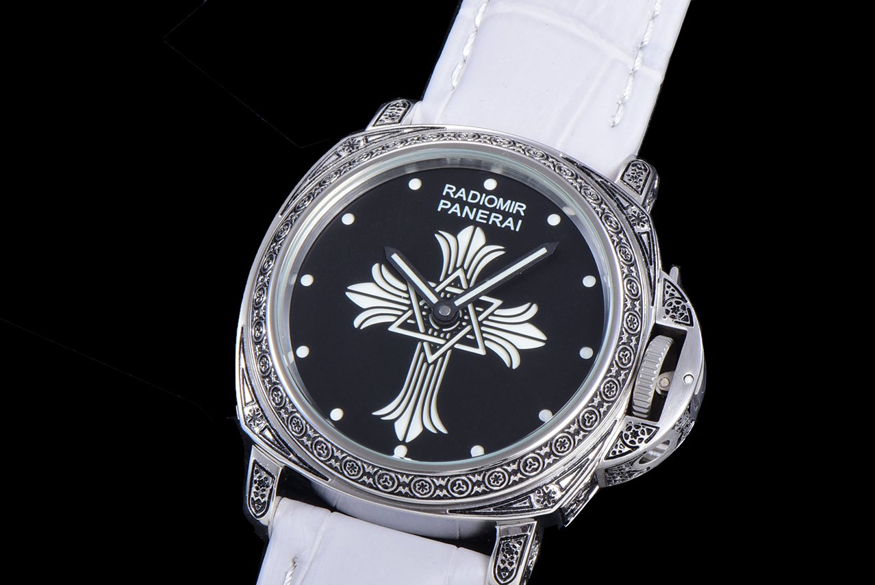 LUMINOR RADIOMIR 44 HAND ENGRAVED WHITE LEATHER
