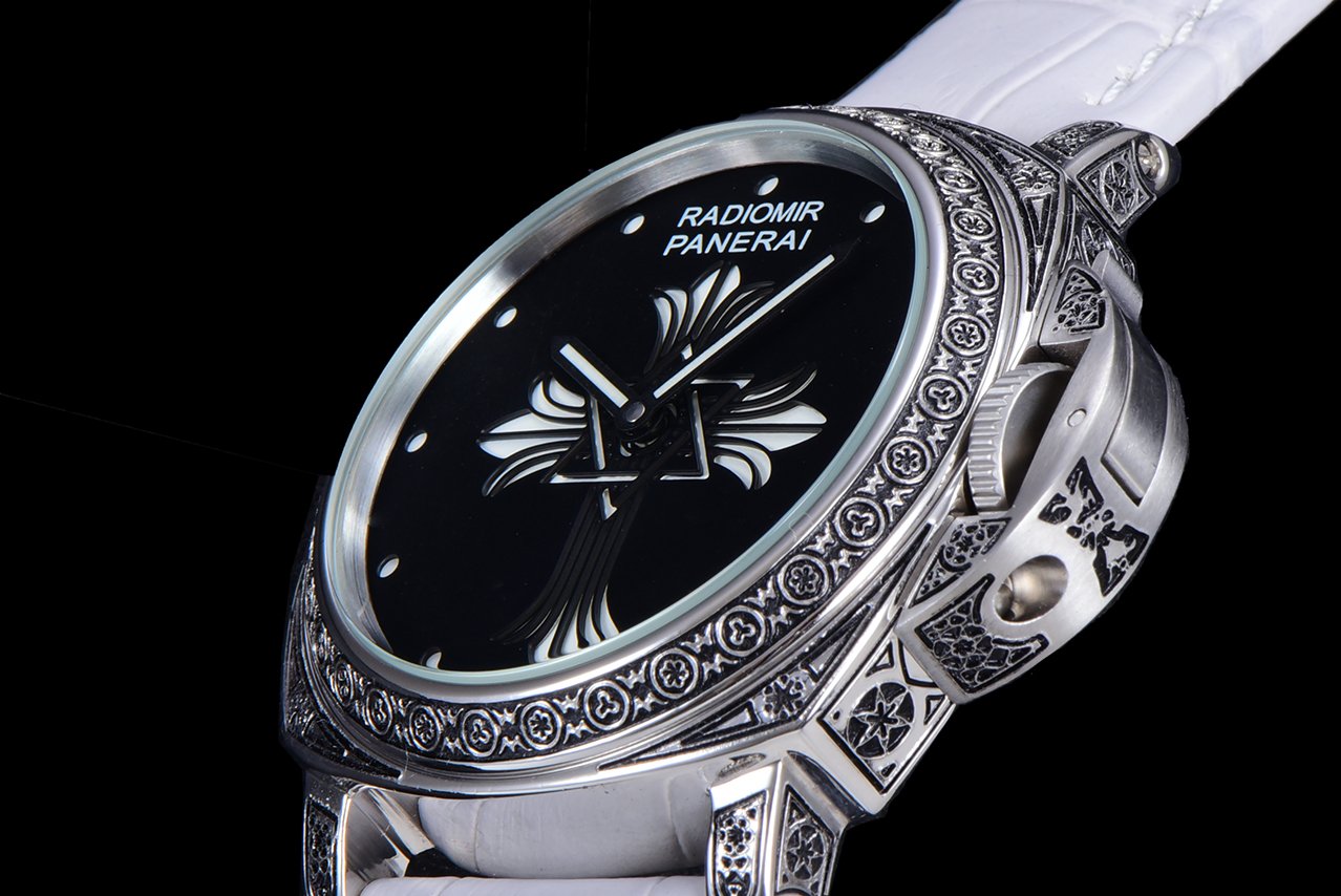 LUMINOR RADIOMIR 44 HAND ENGRAVED WHITE LEATHER
