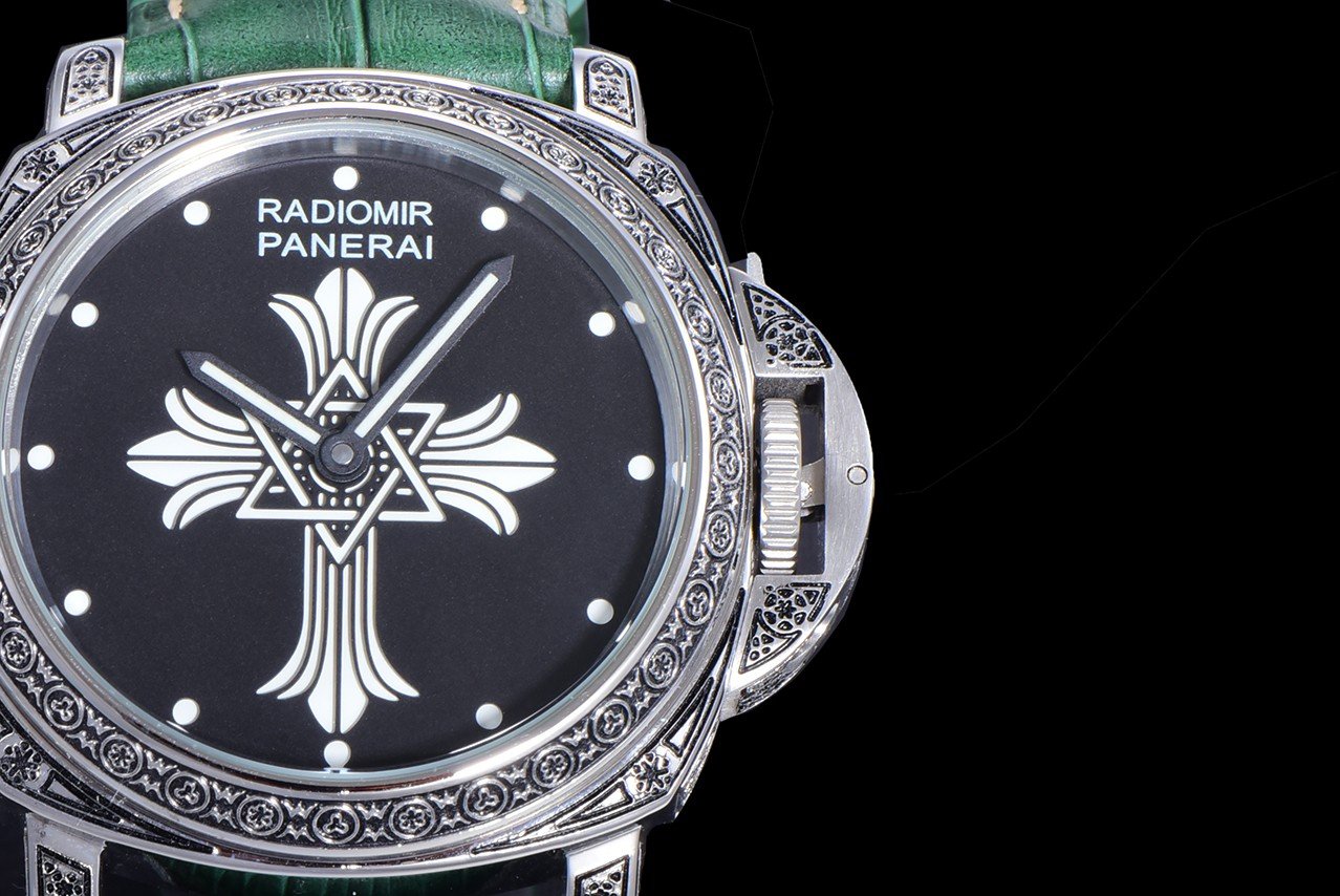 LUMINOR RADIOMIR 44 HAND ENGRAVED GREEN LEATHER