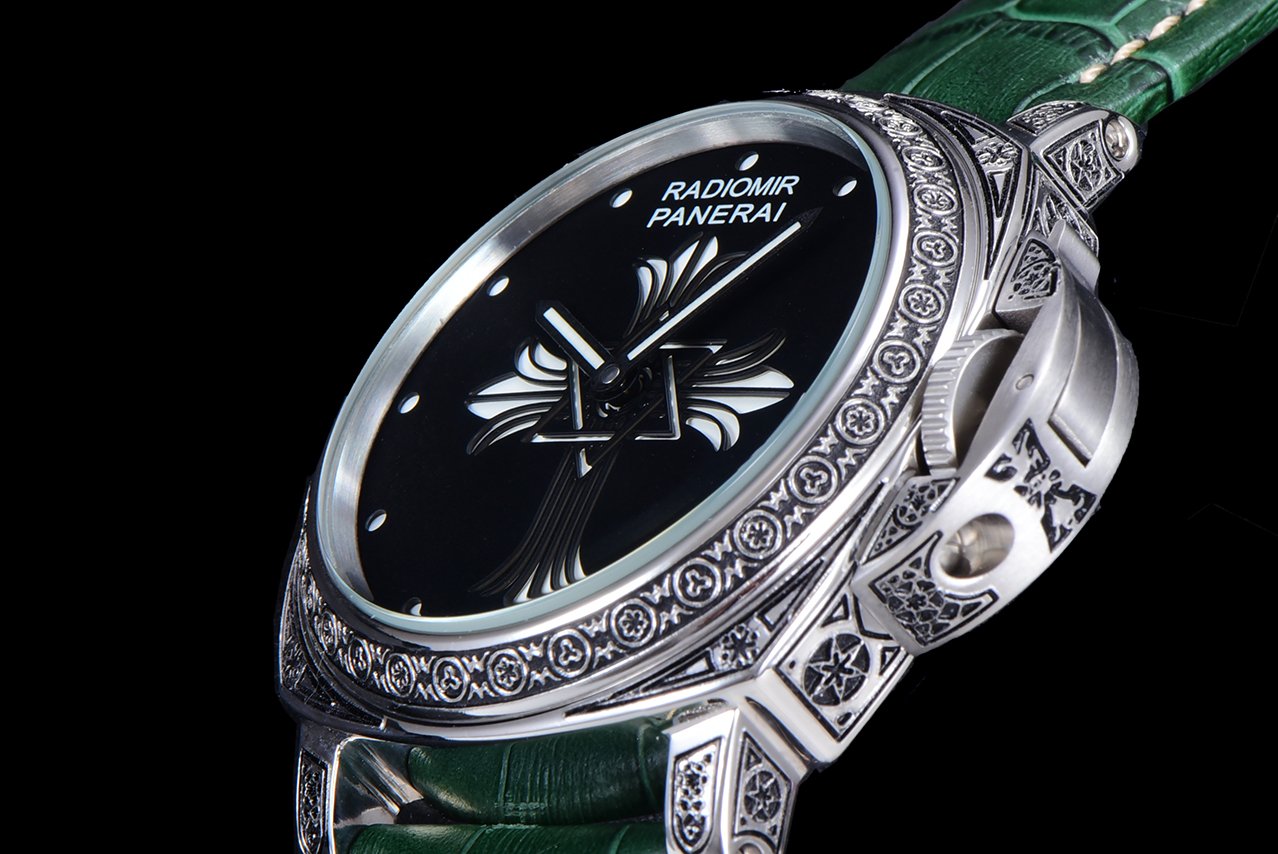 LUMINOR RADIOMIR 44 HAND ENGRAVED GREEN LEATHER