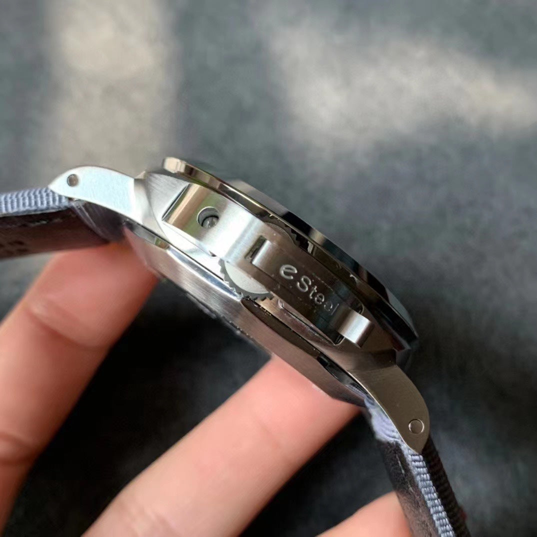 LUMINOR MARINA 44MM STEEL CASE GREY DIAL