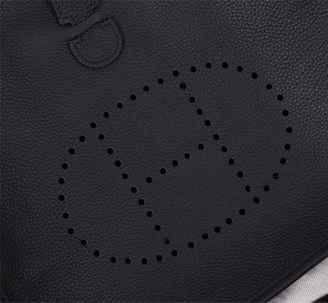 HM EVELYNE BAG 28 BLACK TOGO