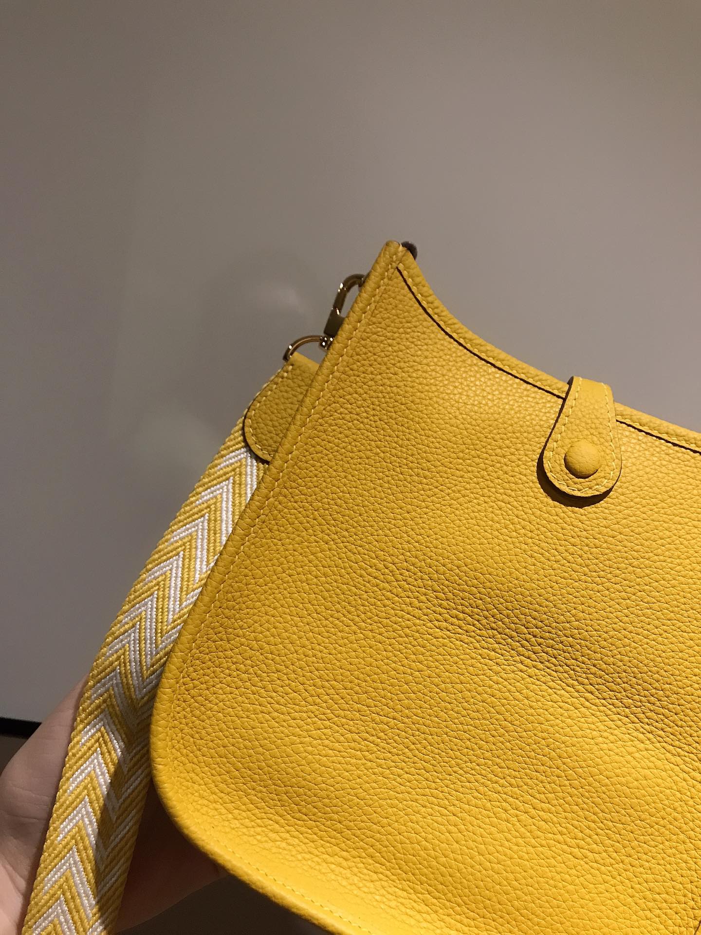 HM EVELYNE MINI 18 AMBER TOGO