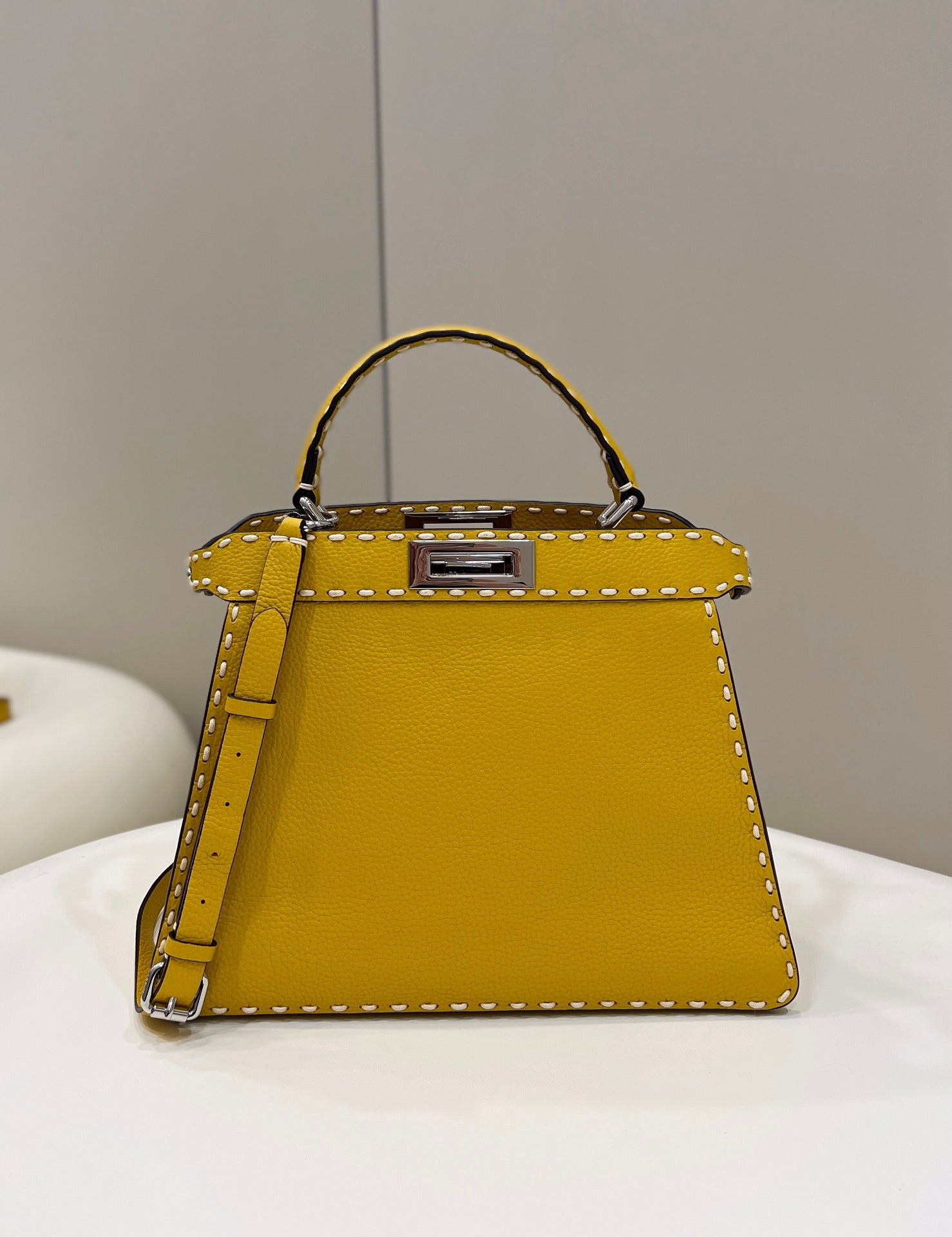PEEKABOO ISEEU 33 IN YELLOW GRAINED CALFSKIN SILVER HARDWARE