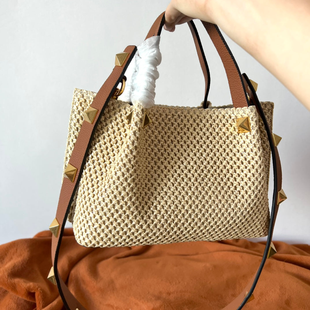 Valentino Spring and Summer Tote Bag Beige Raffia 552570