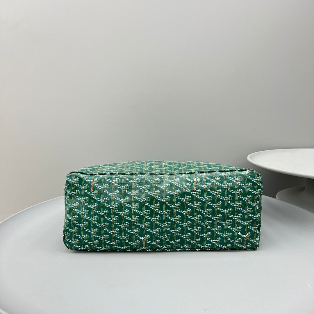 HOBO BOHÃˆME 34 IN GREEN GOYARDINE CANVAS AND CALFSKIN