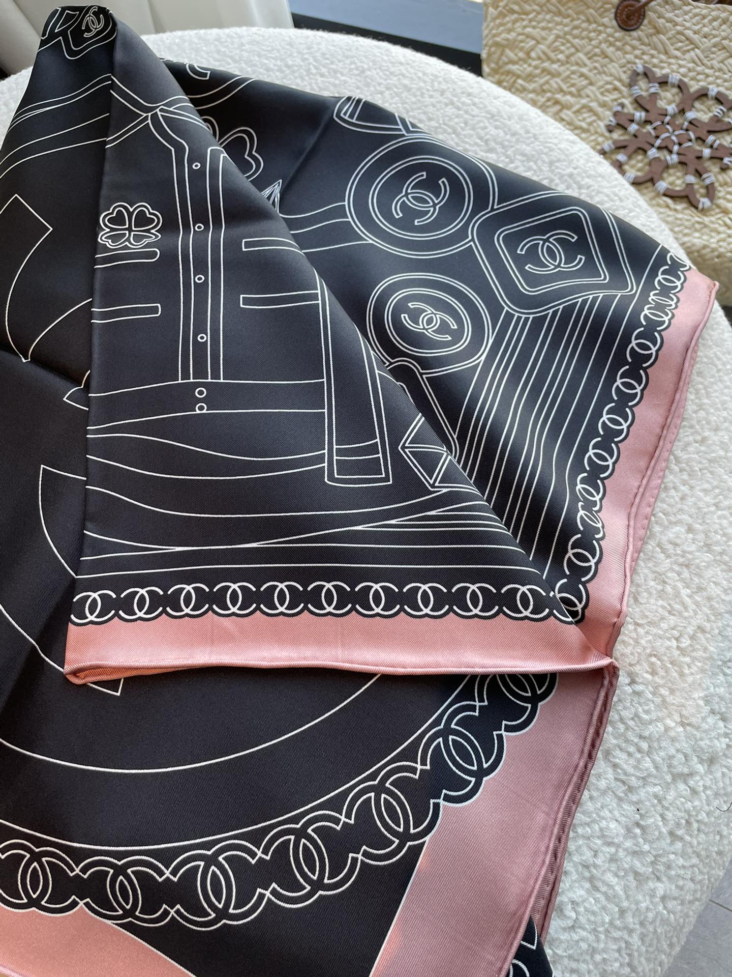 CC Square Scarf 90 CM In Black Mix White Pink Cashmere Silk 288707