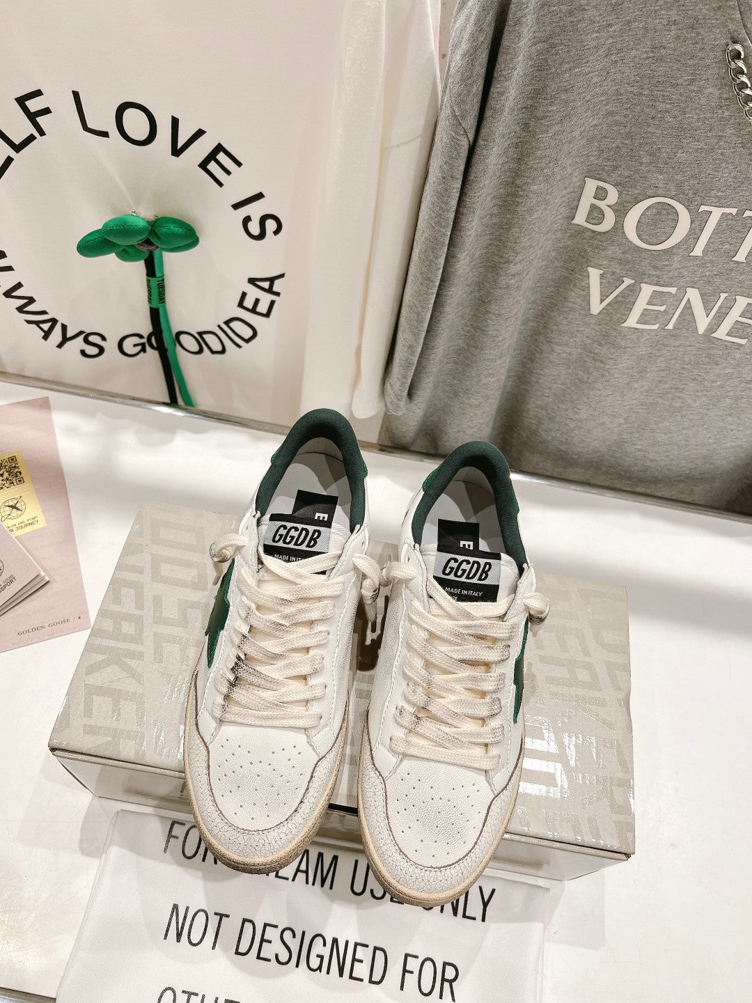 Golden Goose 2026 Deluxe Brand White Green Cowhide 429782
