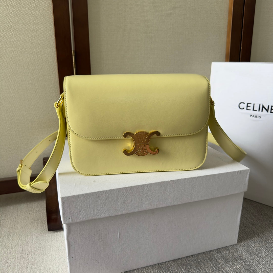 classique triomphe 22 lime calfskin gold hardware