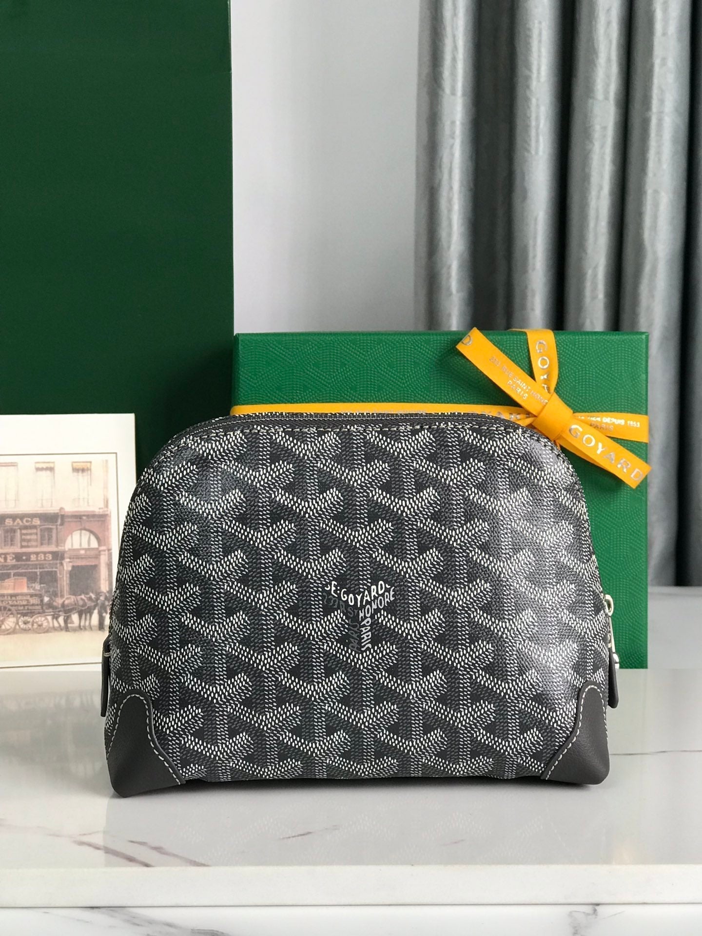 VENDÃ”ME COSMETIC POUCH 17 IN GREY BLACK GOYARDINE CANVAS AND CALFSKIN TRIM
