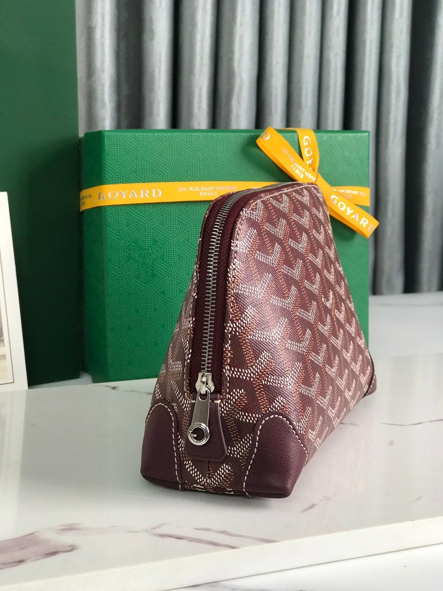 VENDÃ”ME COSMETIC POUCH 17 IN WINE RED GOYARDINE CANVAS AND CALFSKIN TRIM