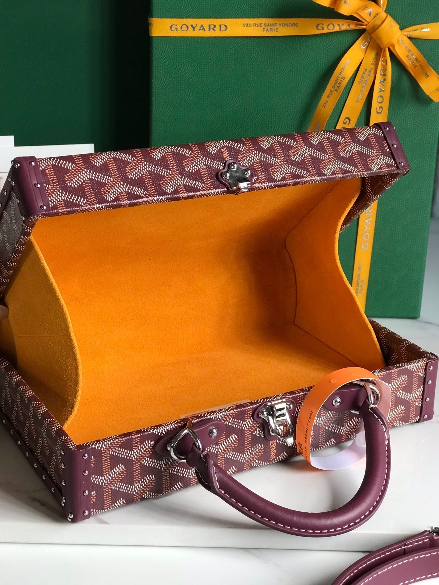 GRAND HÃ”TEL TRUNK BAG 24 IN BURGUNDY RED GOYARDINE CANVAS AND CALFSKIN