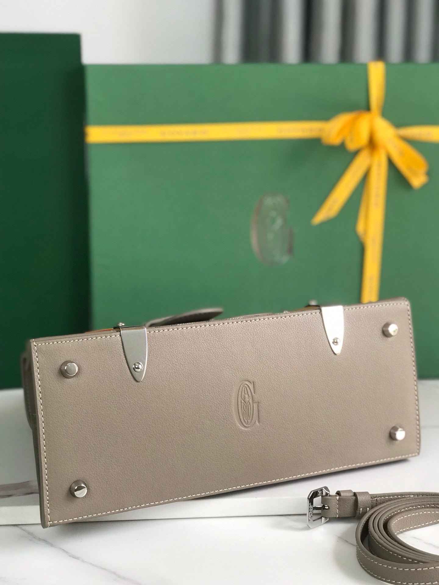SAÃGON PM BAG 28 IN GREY GOYARDINE CANVAS AND CALFSKIN