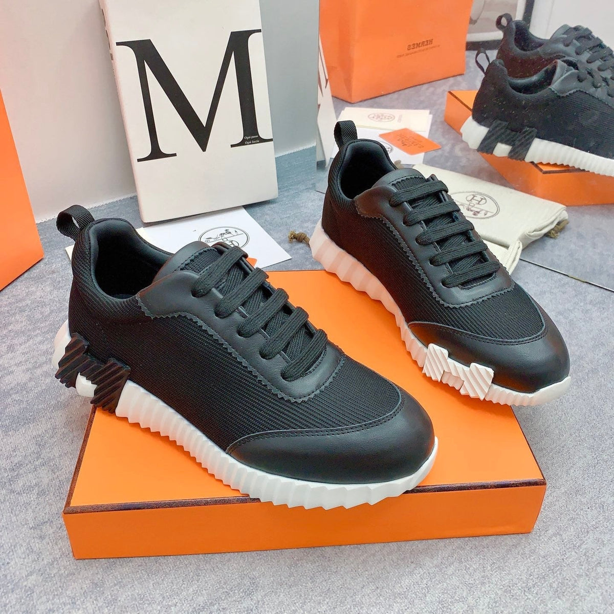 HM Bouncing Sneaker In Black Mesh Fabric 106451