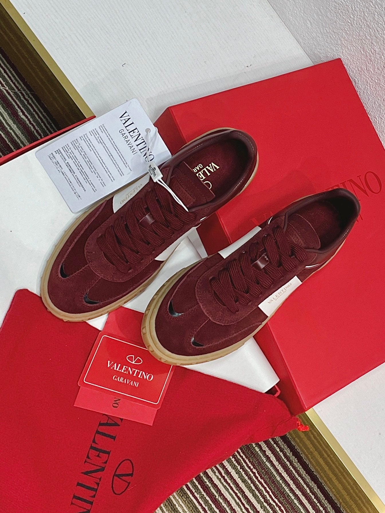 VT 2025 Sneaker Garnet Red Suede Cowhide 753785