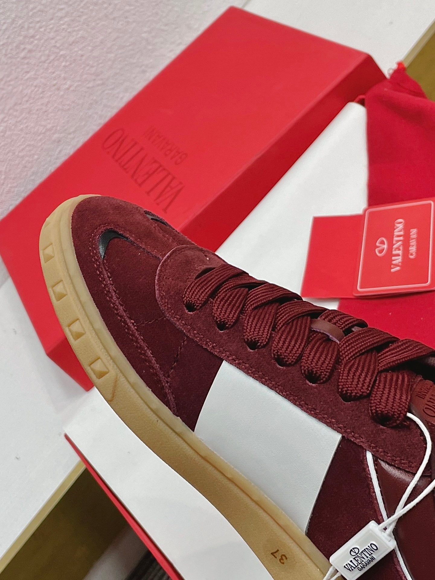 VT 2025 Sneaker Garnet Red Suede Cowhide 753785