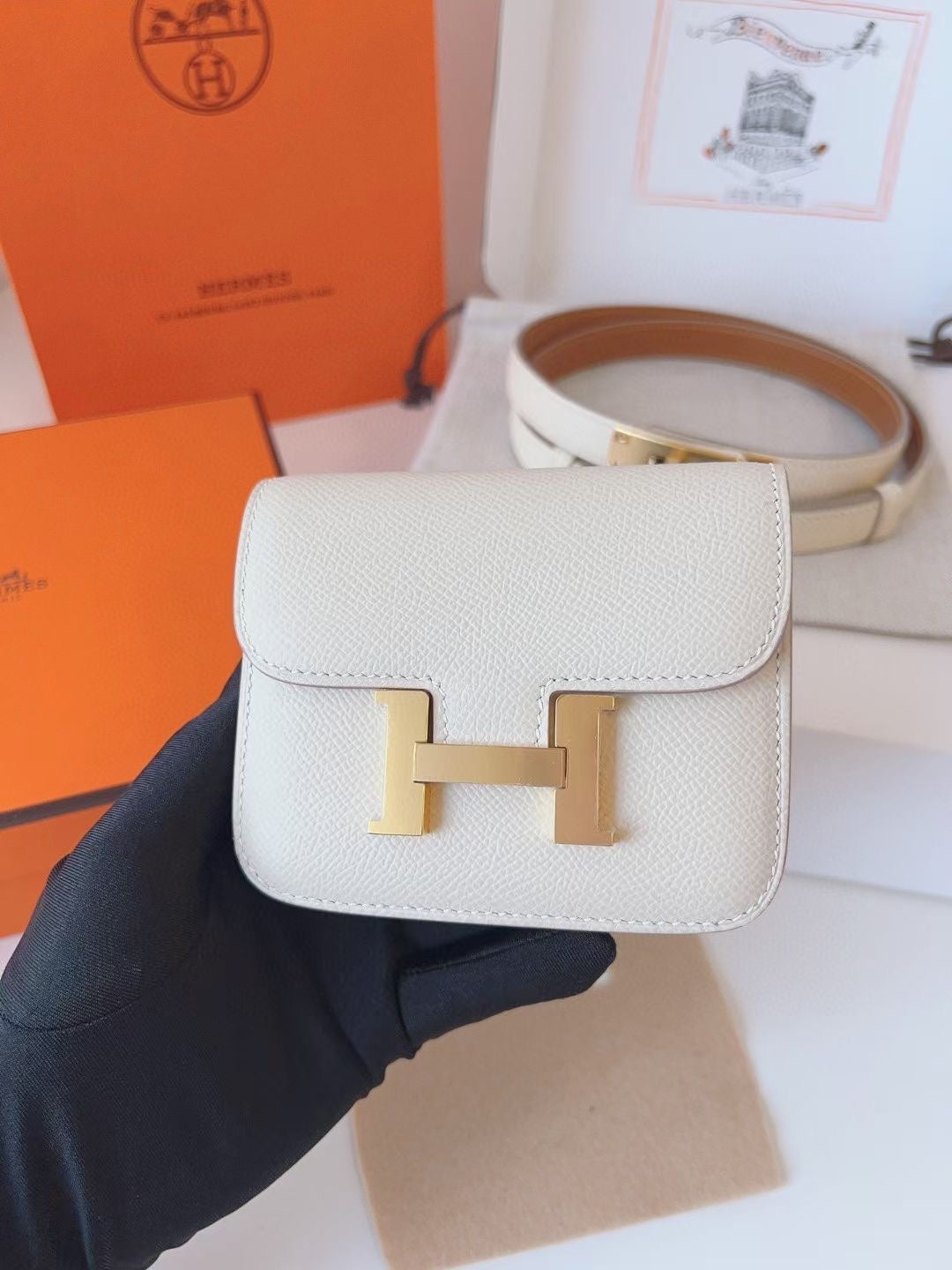 hm kelly belt 18mm with constance slim white epsom gold hardware