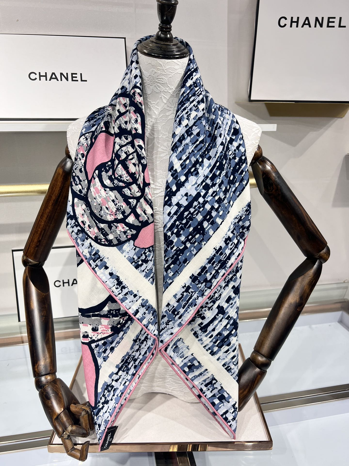 CC Square Scarf 110 CM In Colorful Cashmere Silk  413605