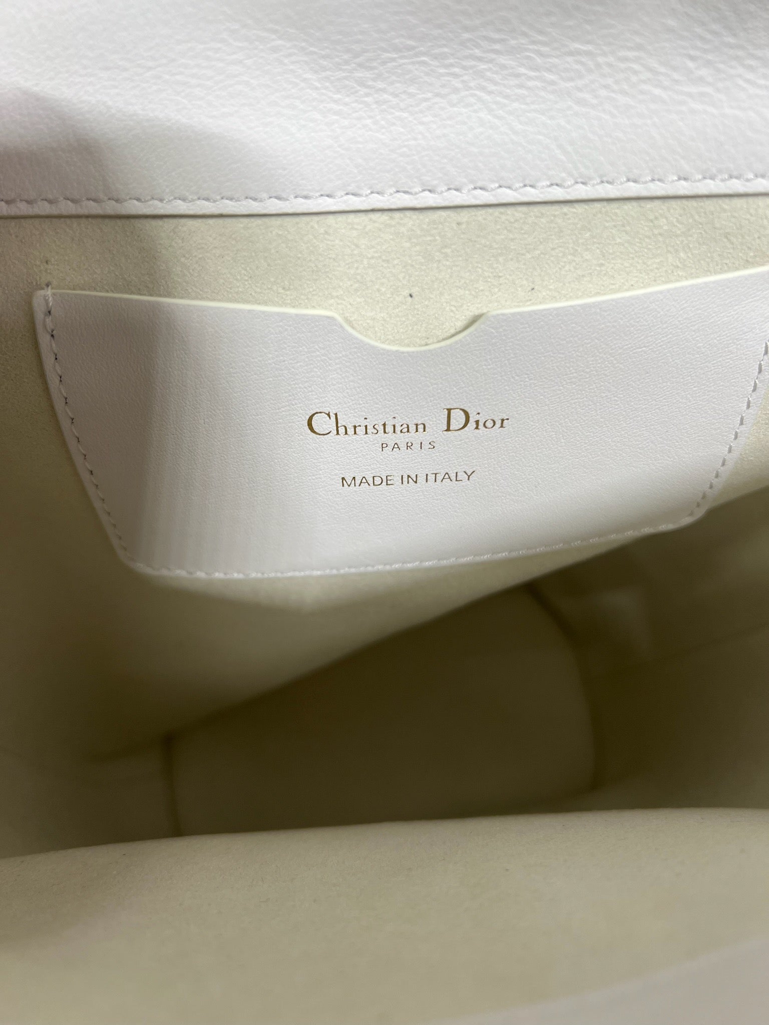 CD  Montaigne Large Chain Bucket Bag White Calfskin 336797