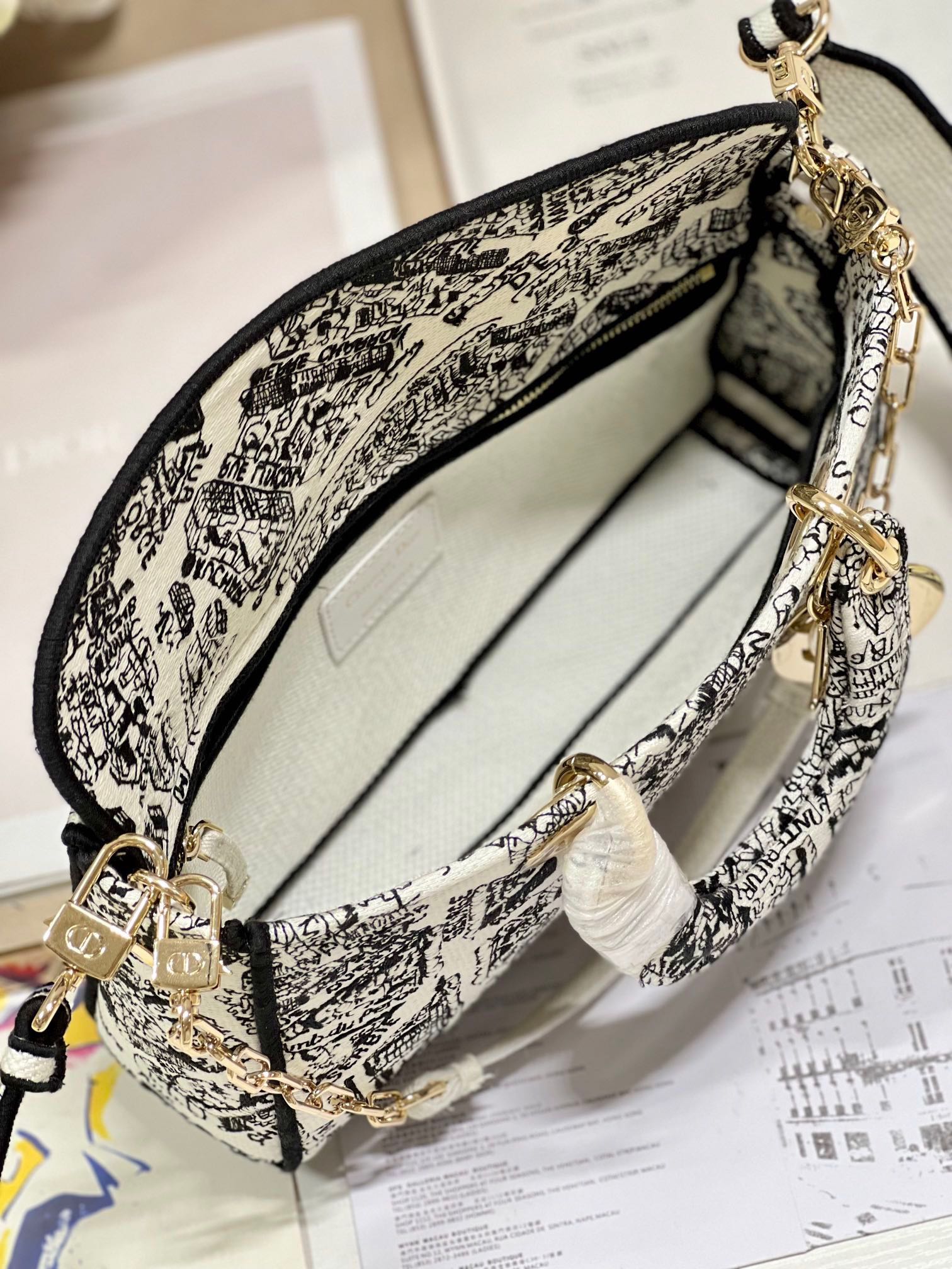 CD Paris White 26 Lady D-Joy Bag Canvas 336639