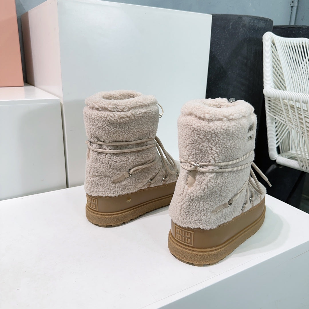 Miumiu 25 Boot Cream Fur Rubber 511265