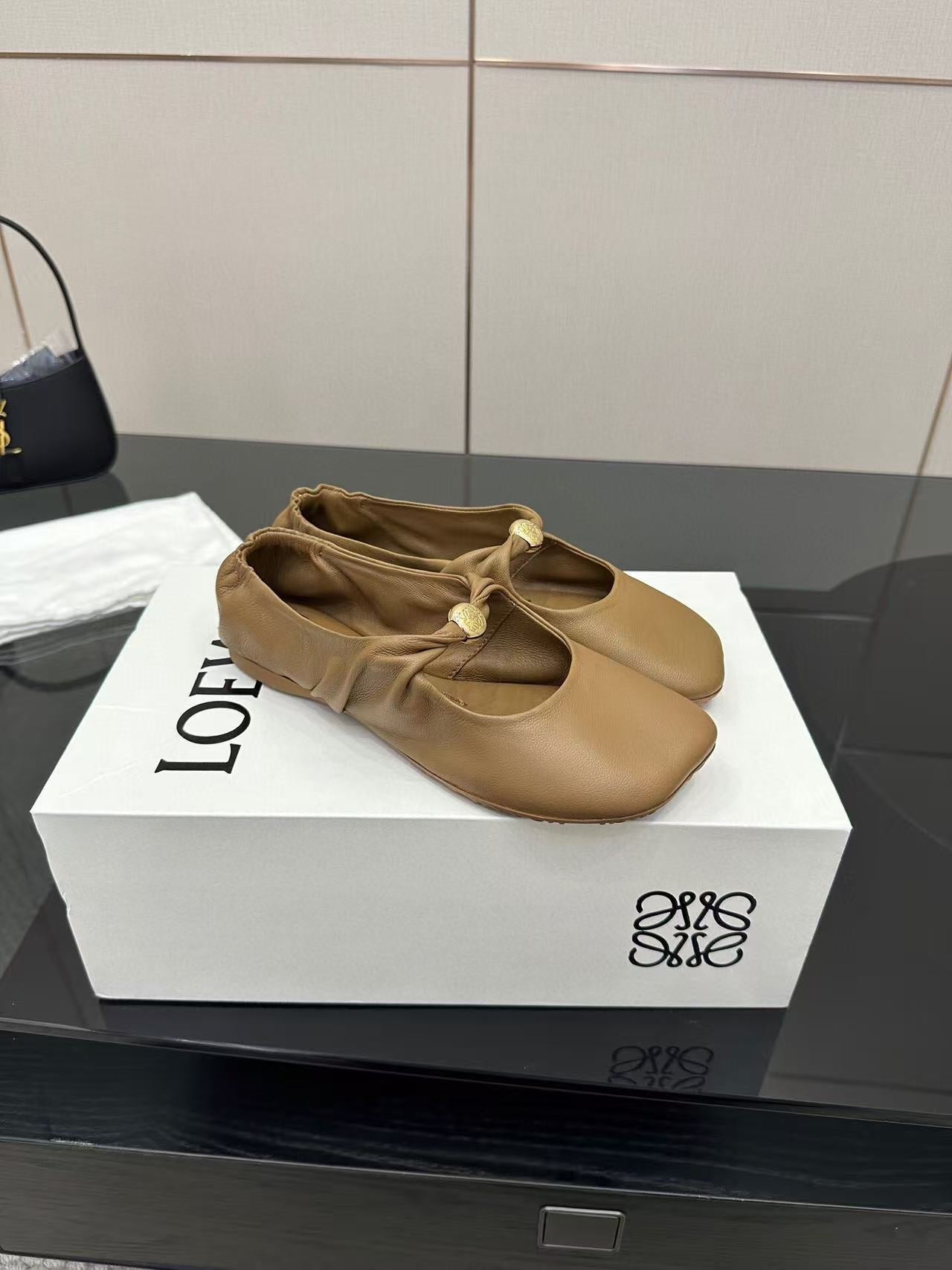 Loewe 25 Pebble Ballet Flats Chestnut Brown Calfskin
