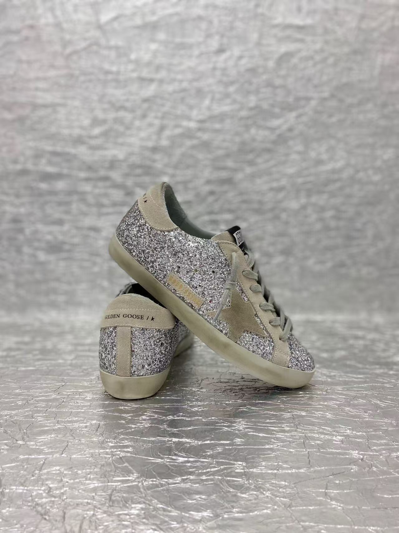 Golden Goose 2025 V-Star 2 Glittered Sneaker Silver mix Ice-gray Suede