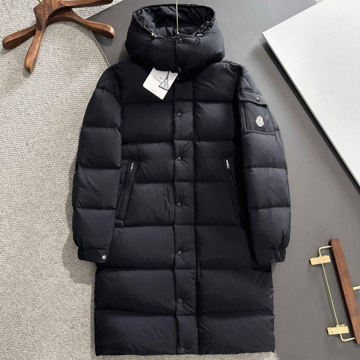 Moncler 2026 Hanoverian Long Down Jacket In Black
