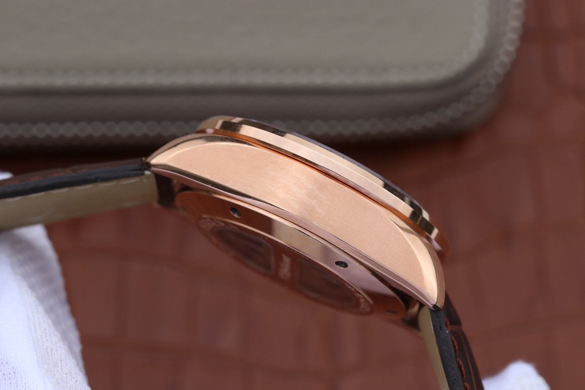 CARRERA CHRONOGRAPH 43 RED GOLD BROWN DIAL