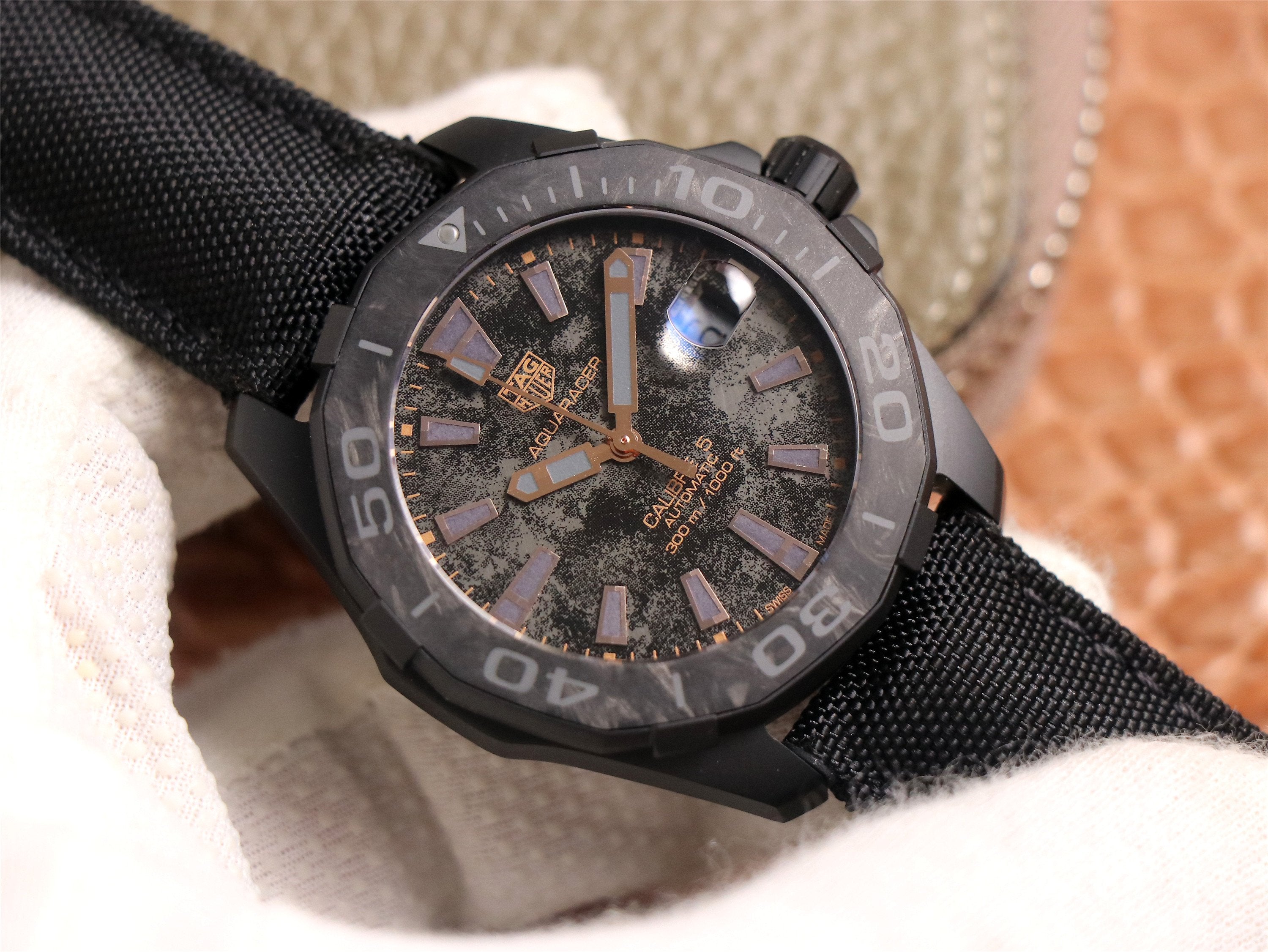AQUARACER 41MM CARBON BRONZE GREY DIAL