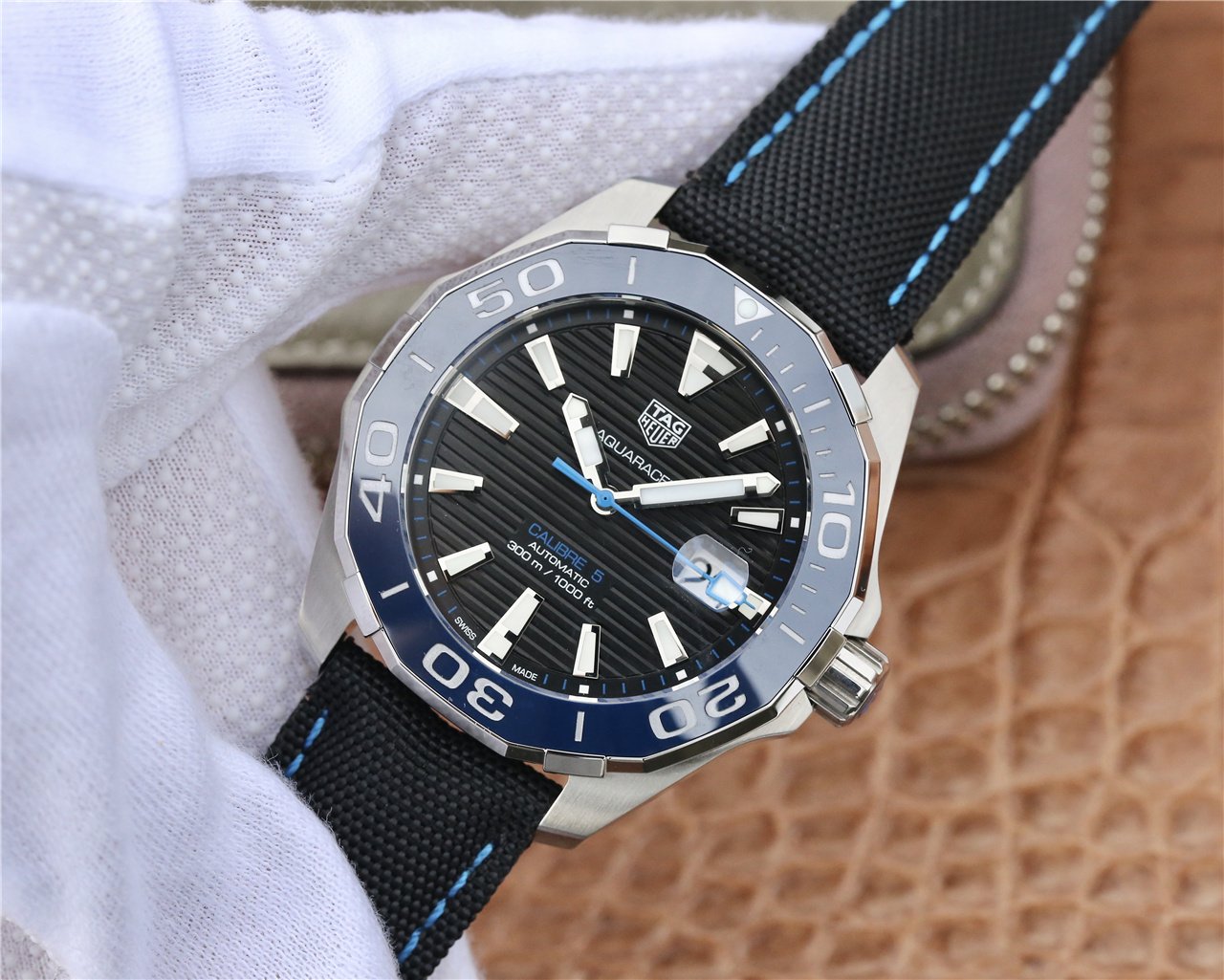AQUARACER CALIBRE 5 BLUE CERAMIC BEZEL