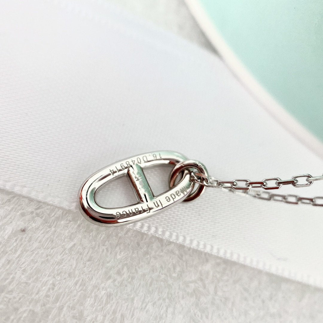 HM PIG NOSE NECKLACE