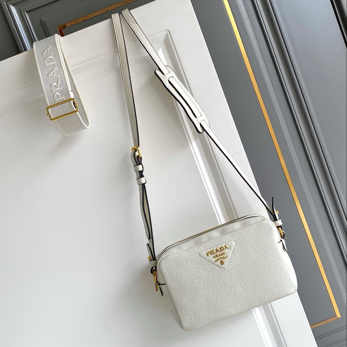 Prada 2026 Small Shoulder Bag 22cm Leather