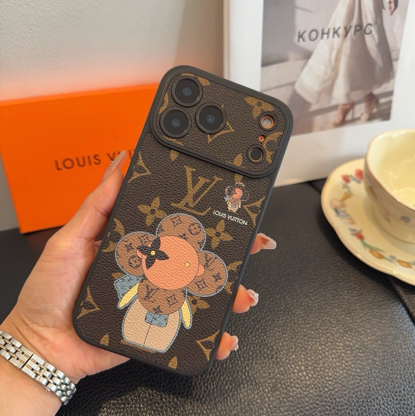 Louis Vuitton Phone Case With Sunflower Pattern 400362
