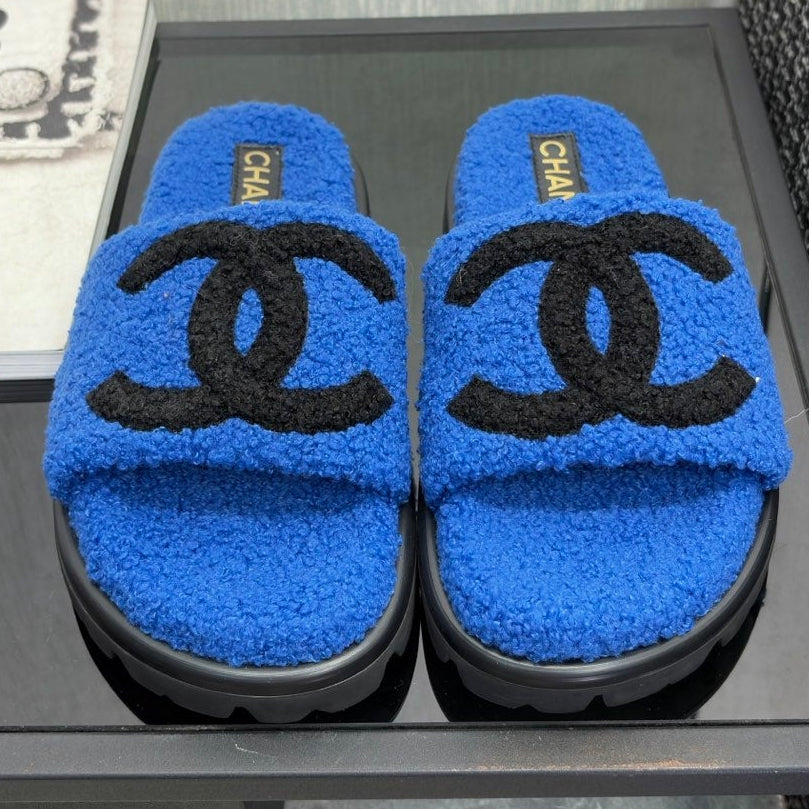 Chanel 2026 CC Logo Furry Sandals Chanel Wool 128102