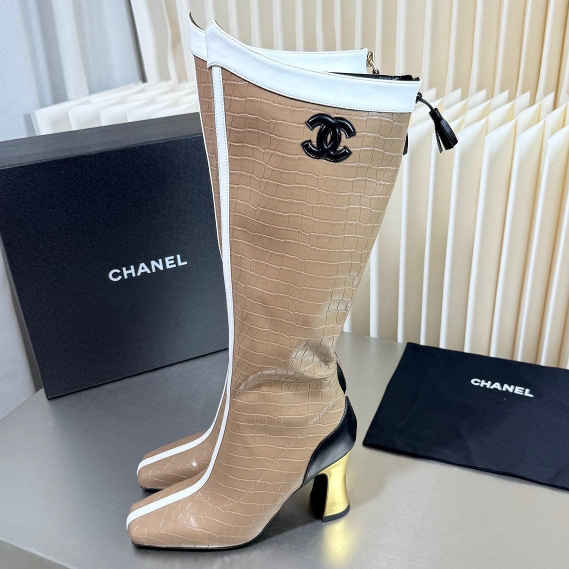 Chanel 2026 Crocodile-Embossed Knee-High Boots 85mm Leather 123408