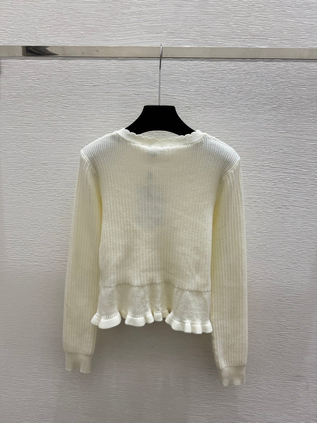 Chanel 2026 Floral Knitted Long Sleeve Cardigan Wool 913501