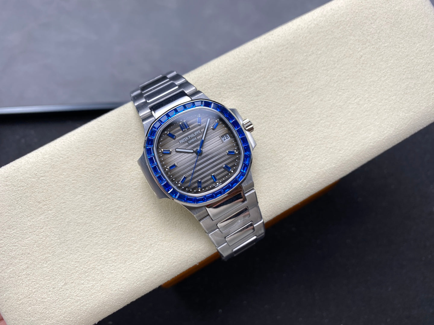 PATEK Nautilus 35.2mm Silver Black Dial