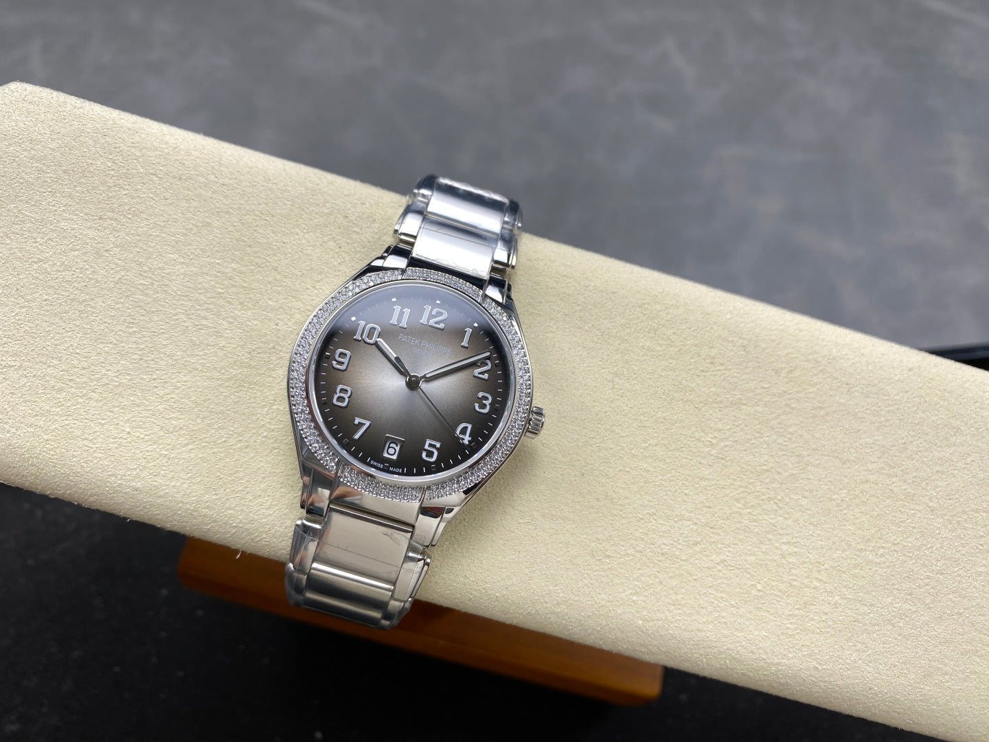 PATEK Twenty-Four 36mm Silver Gradient Gray Diamond