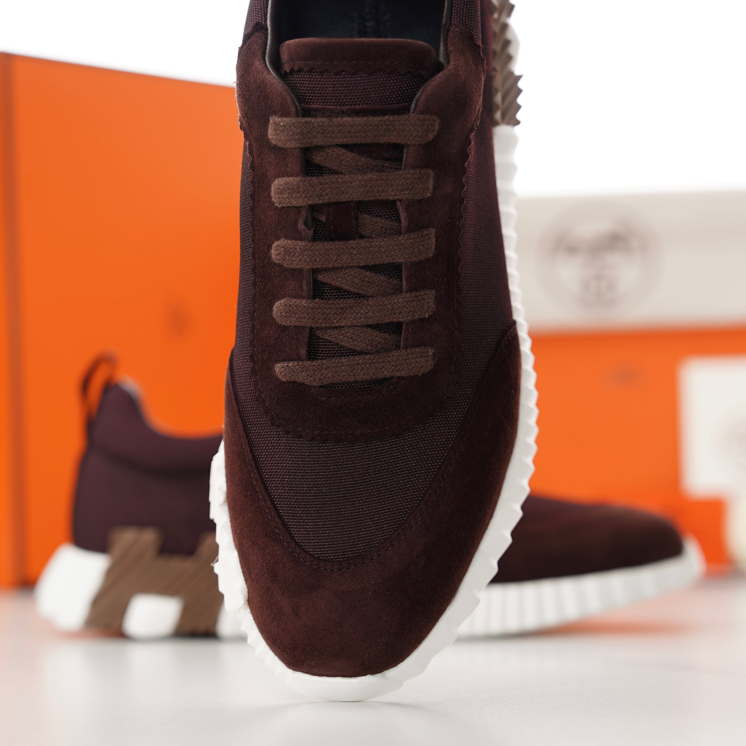 HM Men's Bouncing Sneaker Chocolate Fabric Suede 688615