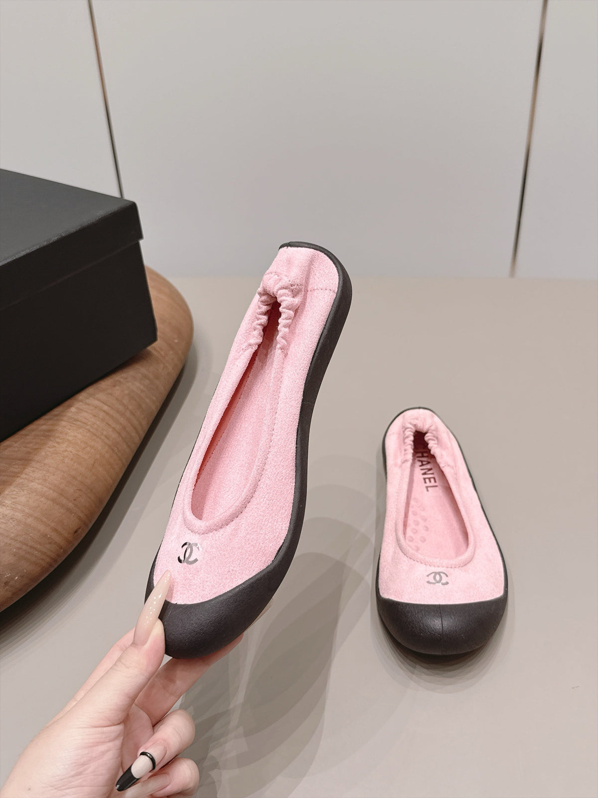 Chanel 2026 Round-Toe Wrinkled Ballet Flat Suede 976100