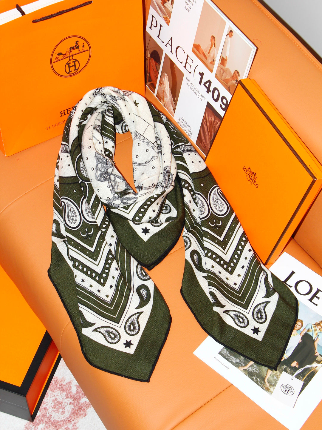 Hermès 2026 Grand Apparat Bandana Scarf 140cm Dark Green Cashmere And Silk 218156