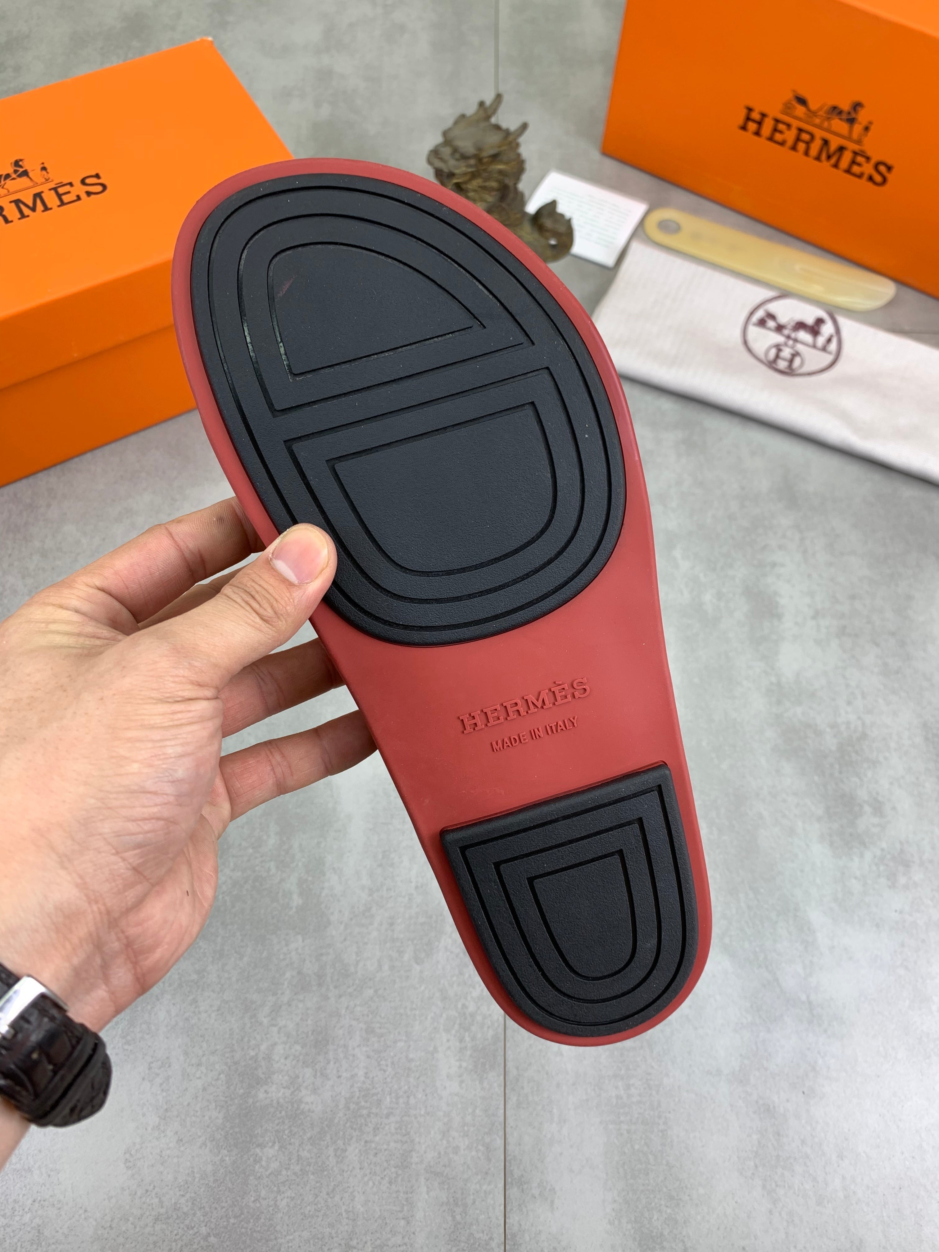 HM Men's Chypre Sandals Red Calfskin 645501