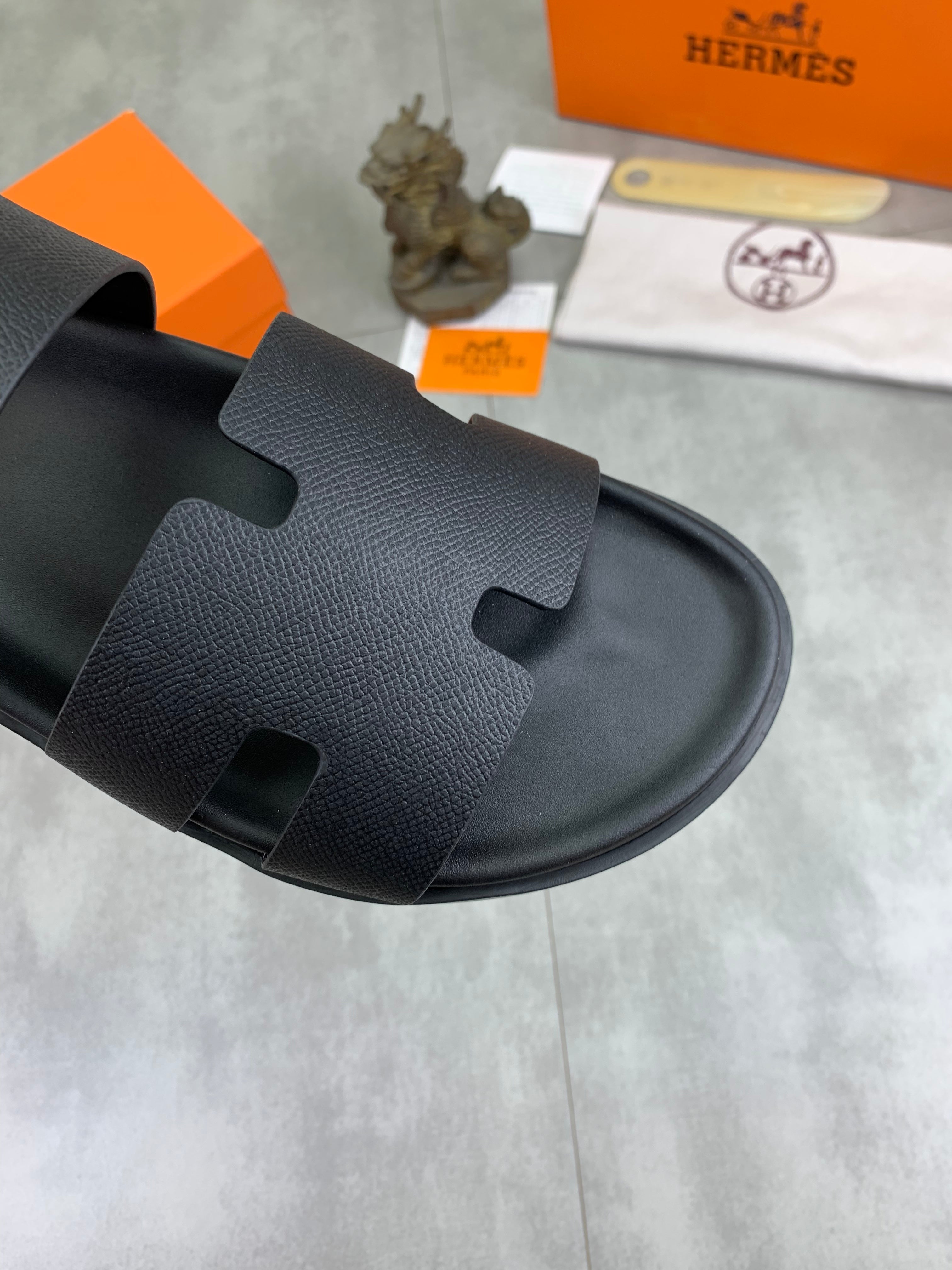 HM Men's Genius Sandals Black Calfskin 645502