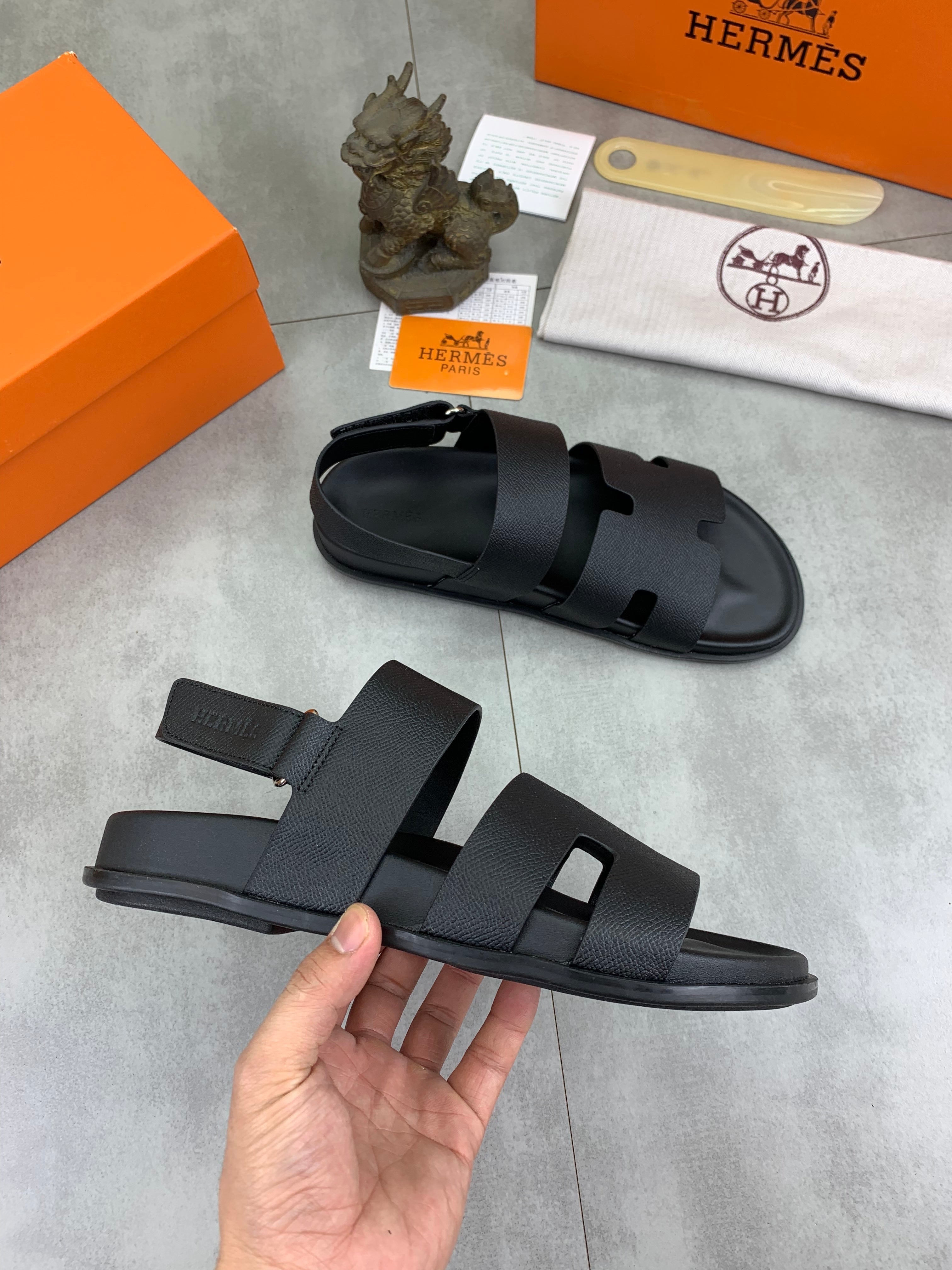 HM Men's Chypre Sandals Black Calfskin 645502