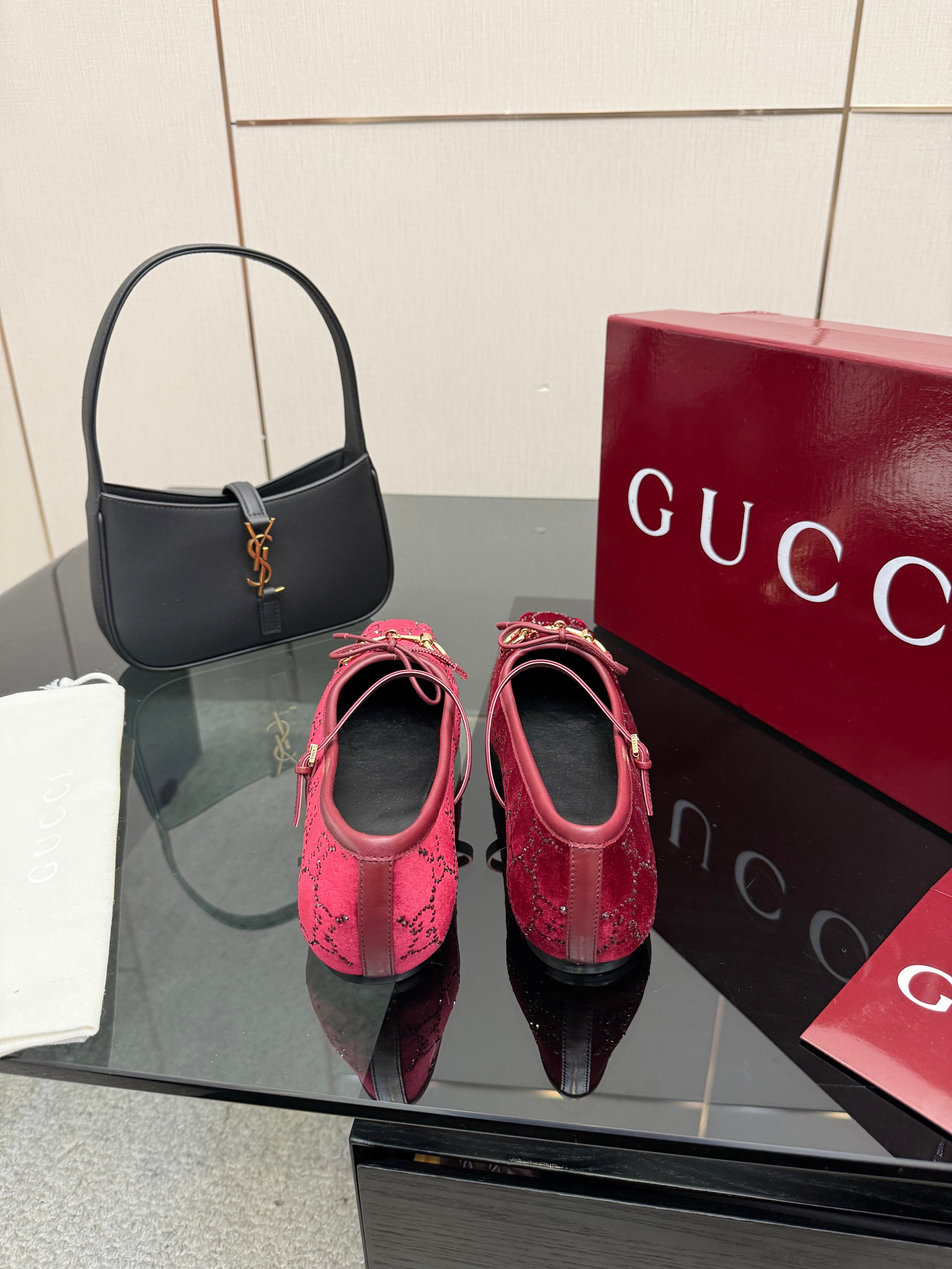 Gucci 2026 Crystal Rhinestone Ballet Flat Red Velvet Leather 629716