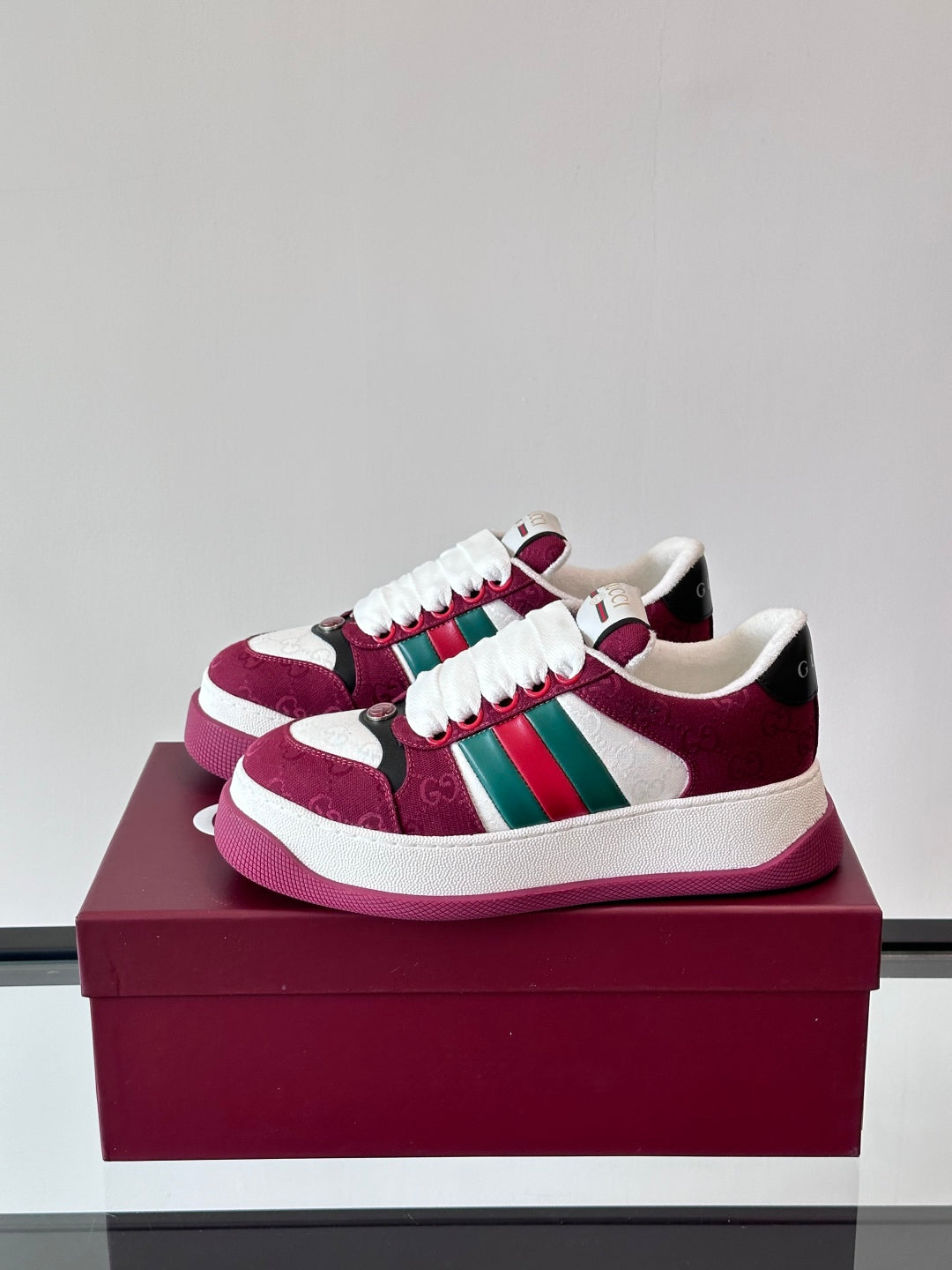 GG Men's Screener Sneaker Red White Canvas 524667
