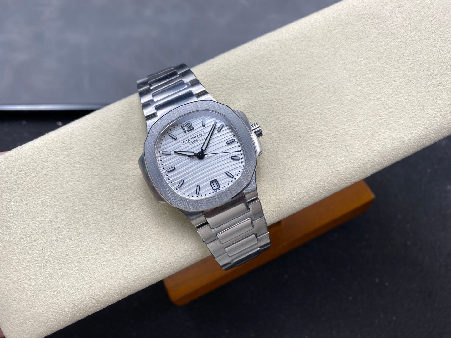 PATEK Nautilus 35.2mm Silver White Dial