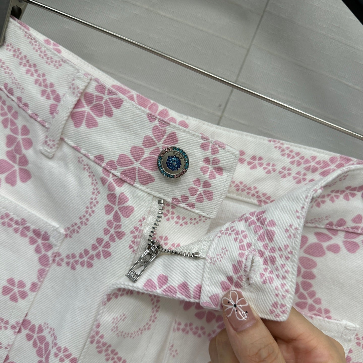 CC 25 Printed Denim Short Pink White Cotton