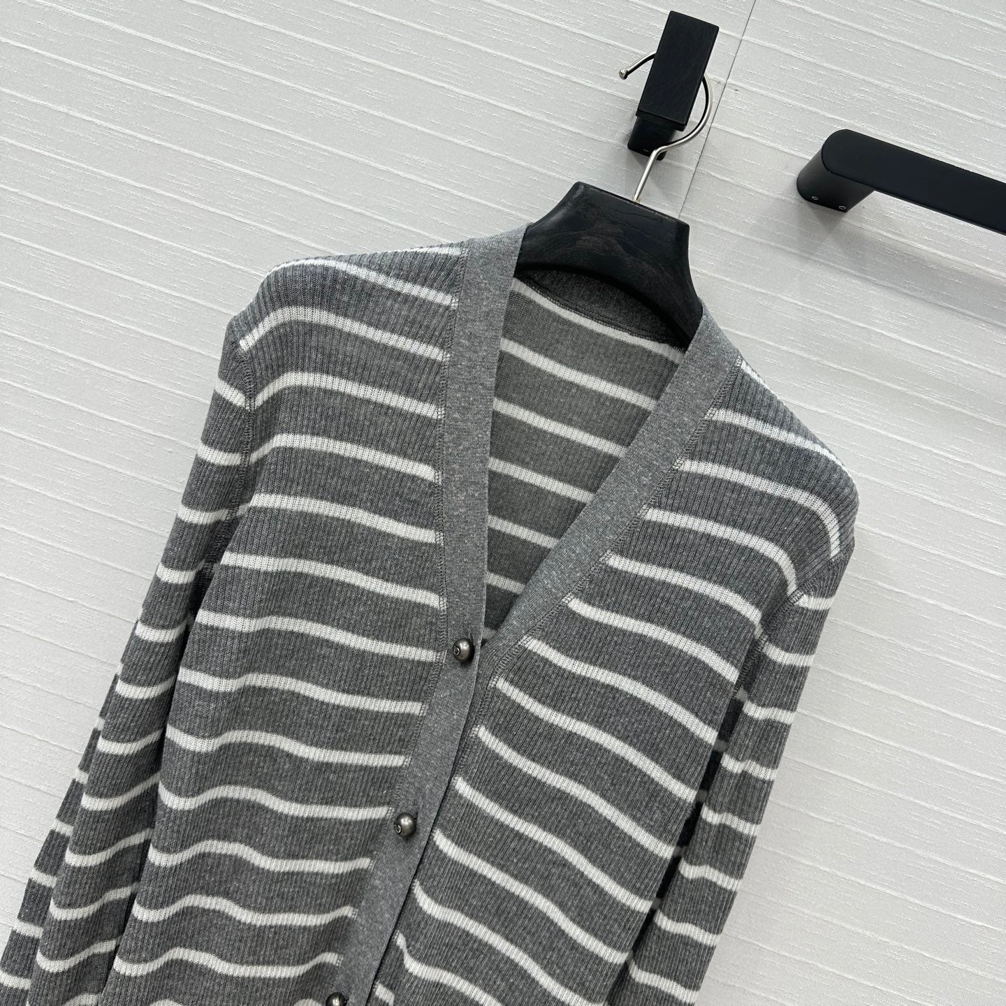 CD 25 Cardigan Grey Linen Cashmere